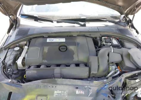 2013 Volvo Xc70 3.2/3.2 Platinum/3.2 Premier/3.2 Premier Plus z USA, uszkodzony, nr VIN YV4940BZ5D1147161